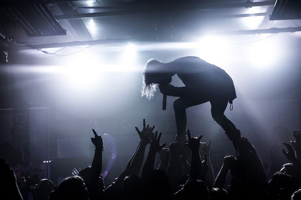 Types Of Singing Styles And Genres ( Top 11 ) » How To Sing Better 101